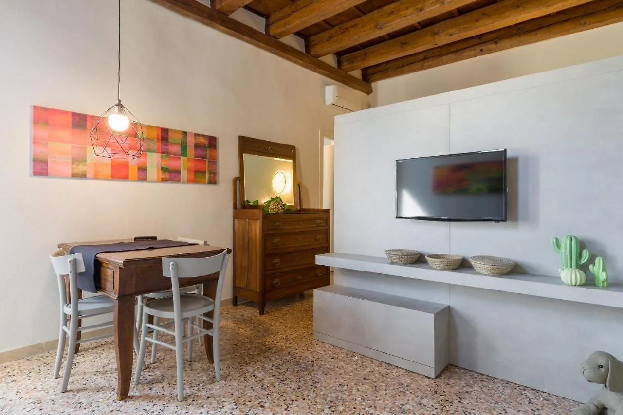 Gaetanotrezza14 Apartment Verona Italy